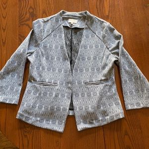 Collarless blazer
